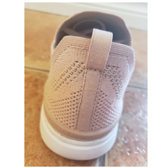APL running shoes light pink size 8 - Picture 6 of 16